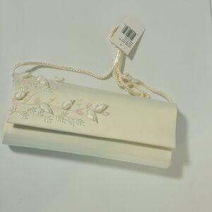 NWT Things Remembered Cream Silk Beaded Clutch Bag
